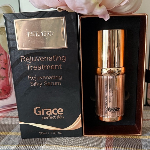 Grace Rejuvenating Silky Serum - Gold